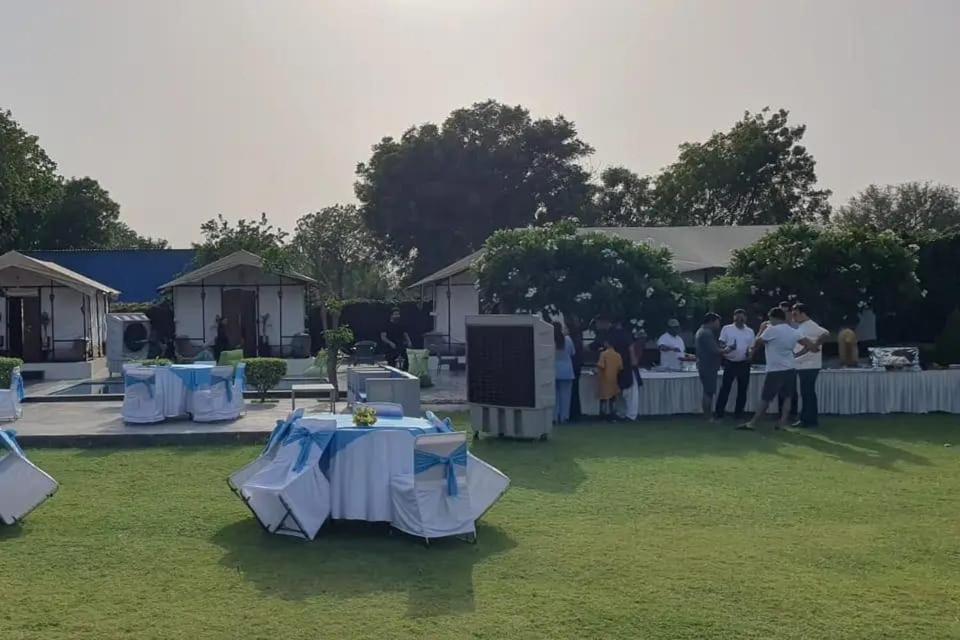 Luxury Farmhouse In Chhatarpur With Pool Nuova Delhi Esterno foto