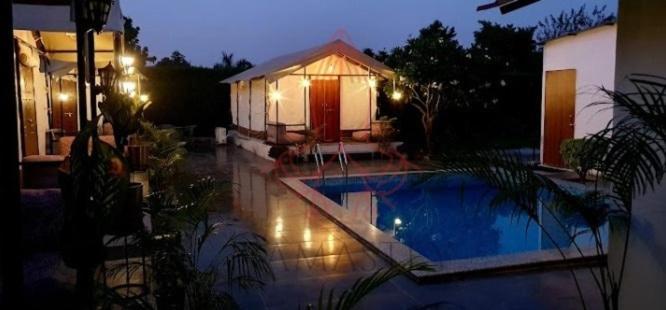 Luxury Farmhouse In Chhatarpur With Pool Nuova Delhi Esterno foto